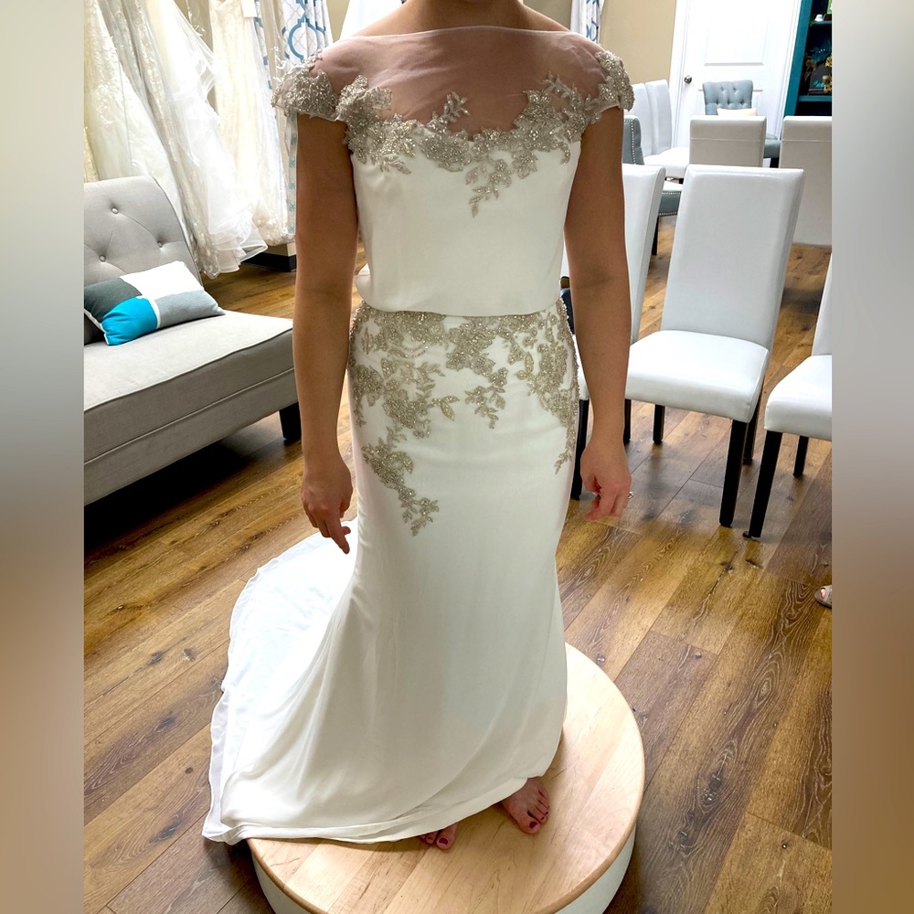20s style wedding dress. Size 0. Perfect condition